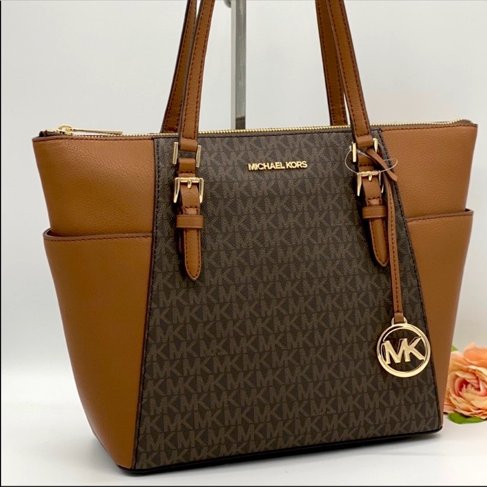 MICHAEL KORS CHARLOTTE LG TZ TOTE BROWN - Picture 1 of 13